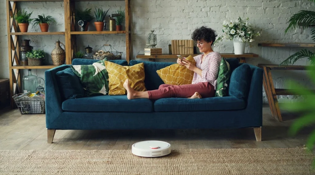 Heat pumps supporting cleaner home comfort in a well-managed indoor living space