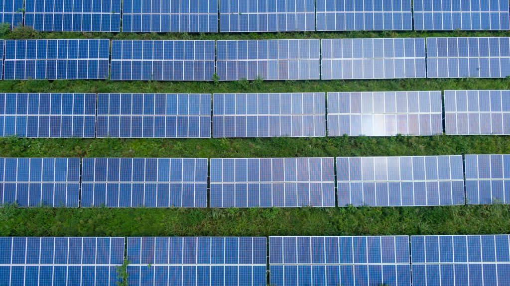 Battery storage systems supporting residential renewable energy use in homes