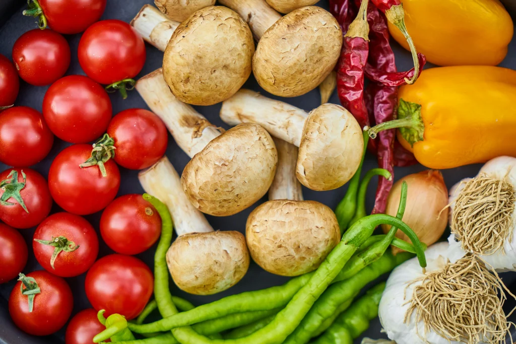 Simple produce rotation helping households waste less fresh food through visible fruit and vegetable storage