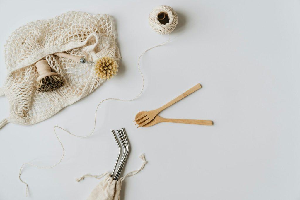 Small sustainability habits shown through reusable household items in a practical kitchen setup