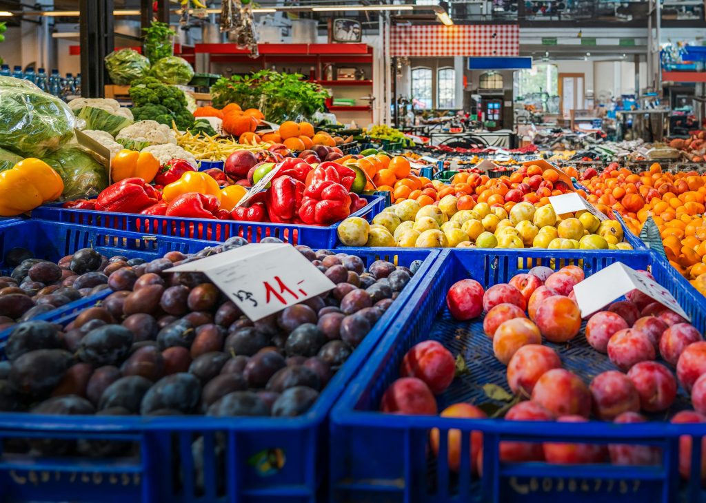 Local food systems connecting harvest directly to communities with lower food waste