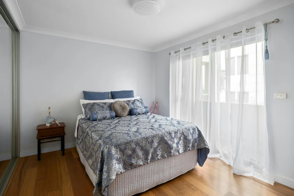 Using curtains earlier in a bedroom to support summer indoor comfort and lower cooling waste
Placement: